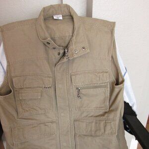 COLUMBIA Titanium Vest Men Large Khaki Onmi Dry Hiking Fishing Utility Outdoor